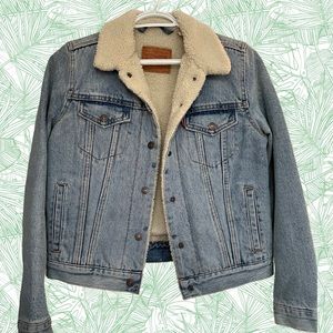 Levi’s “Original Sherpa Trucker Jacket”